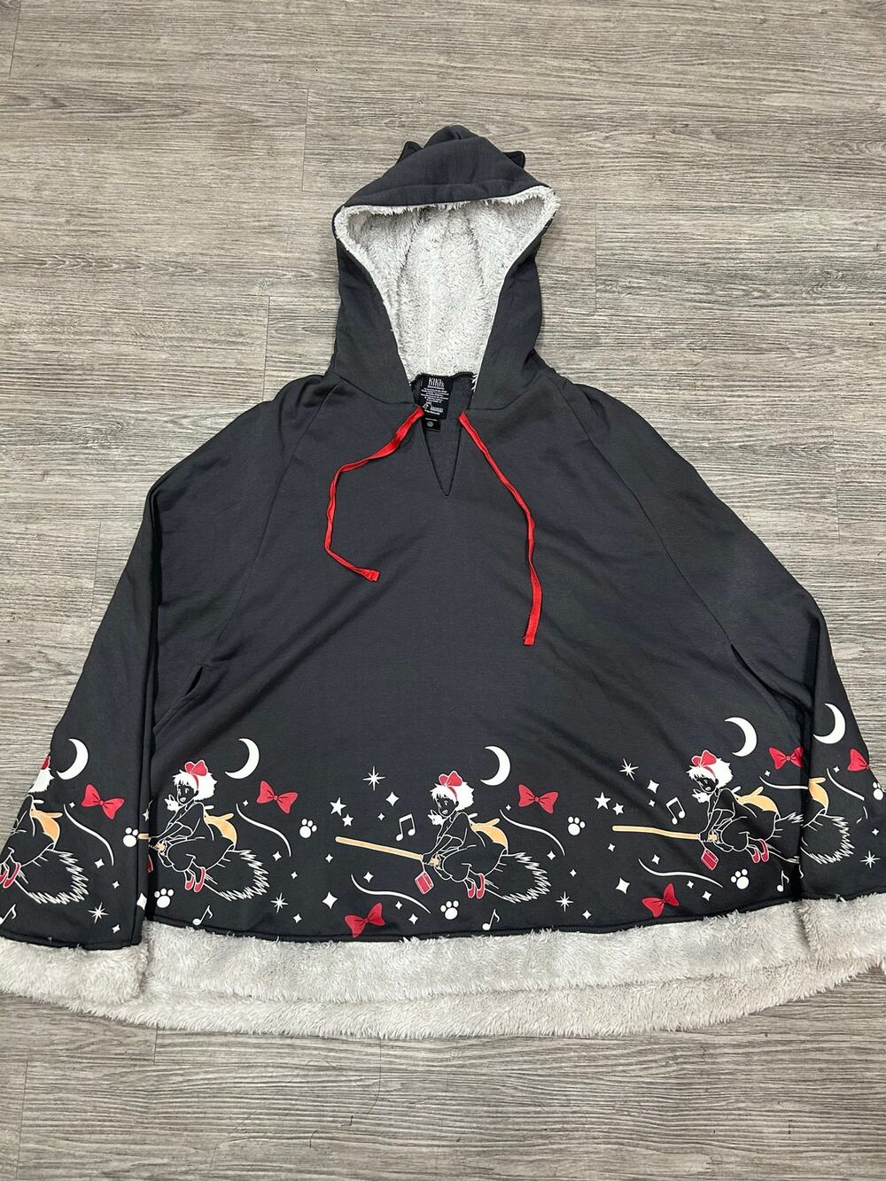 Her Universe Studio Ghibli Kikis Delivery Service Hooded Poncho Cape L/XL Sherpa